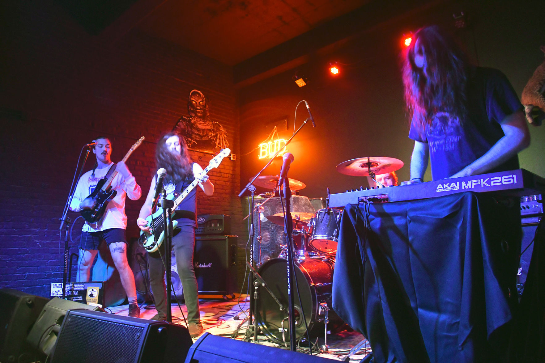 090221-qc-nws-raccoonmotel-058